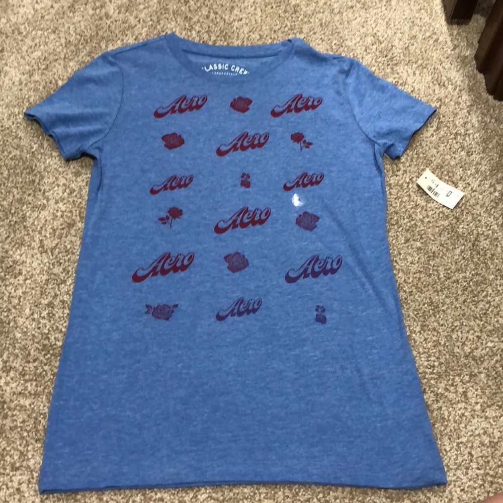 Aeropostale flowy t-shirt!